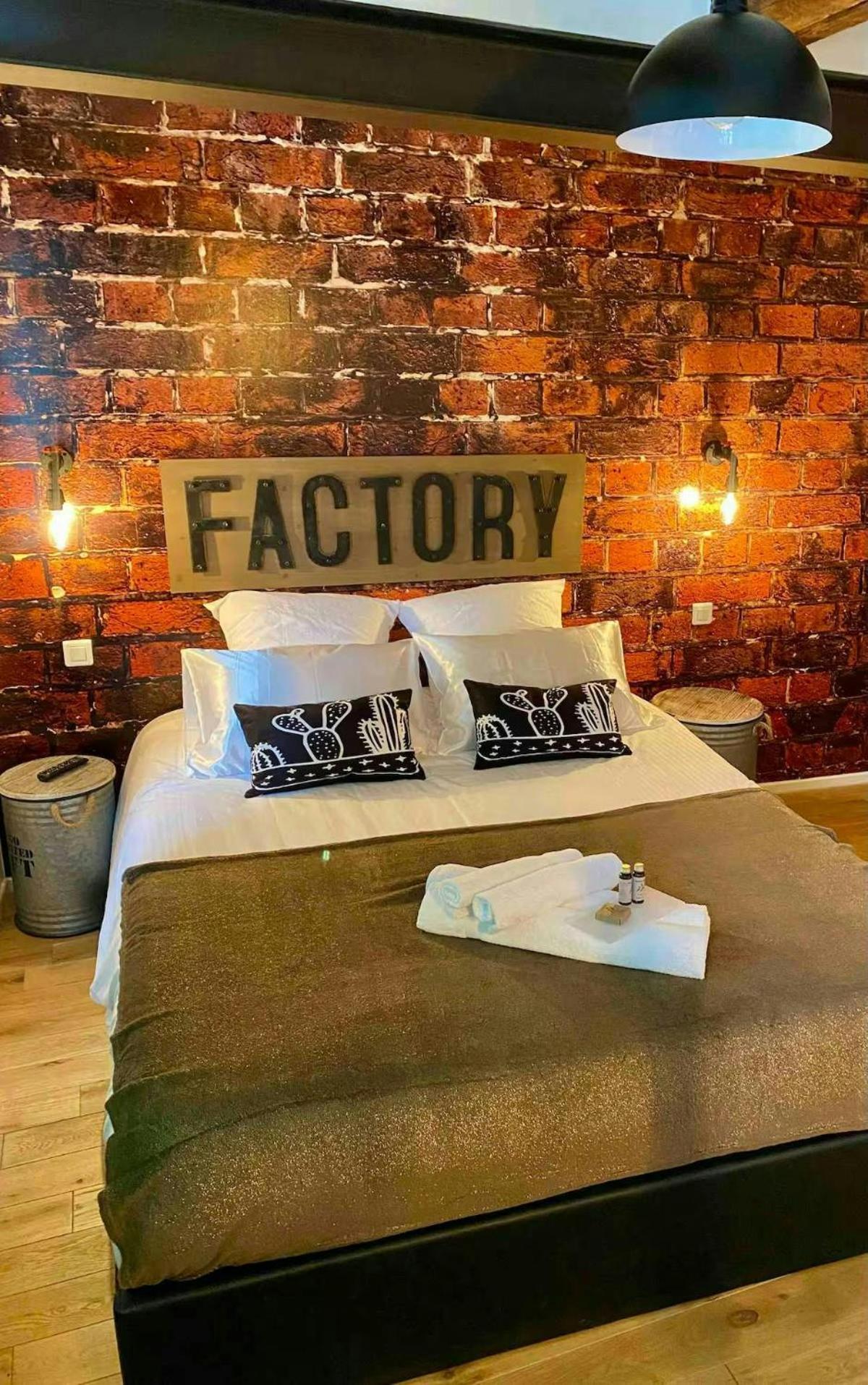 Hyper Centre Colmar The Factory Room Екстериор снимка